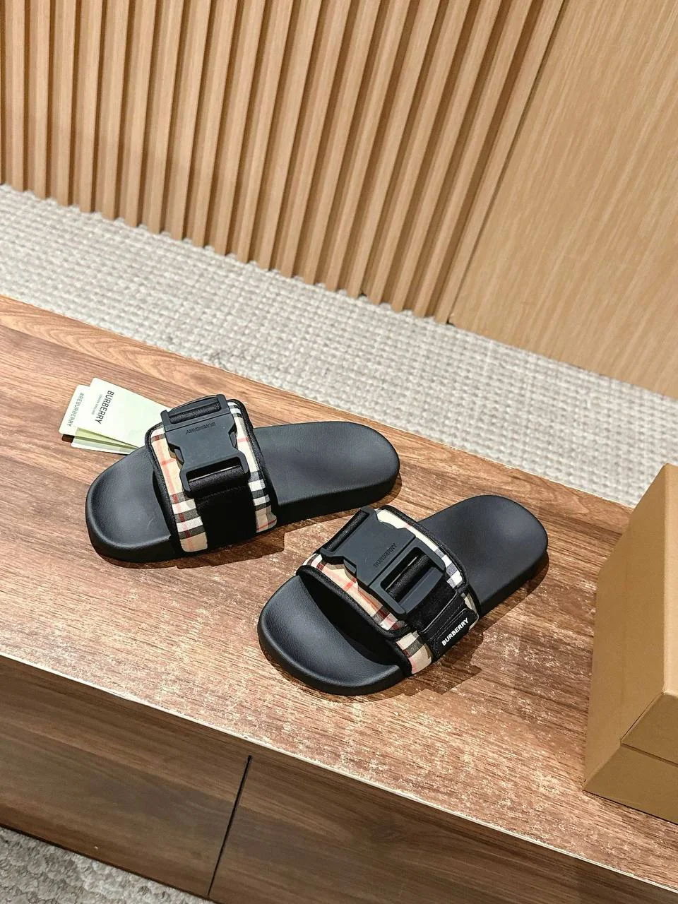 Чоловічі капці - Burberry